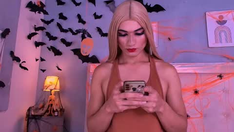 emily_castillo_1 online show from 10-21-25, 05:41