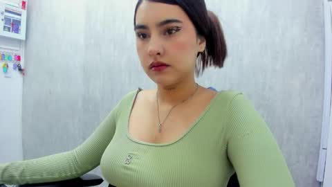 Snapshot of emily_fox_3 chatting on 05-28-26, 12:57 emily fox 3 online show from 05-28-26, 12:57