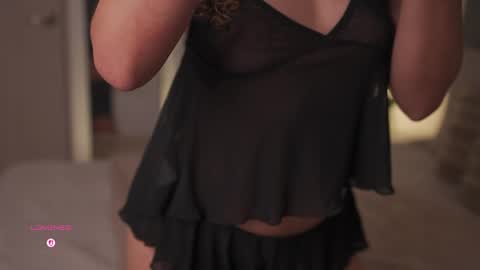 Snapshot of emily_johnson1 chatting on 05-11-26, 11:24 Juliana online show from 05-11-26, 11:24