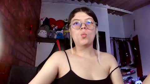 Julieta online show from 02-18-25, 03:21