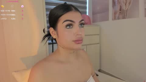 EmilyKenner  Independent model  online show from 10-28-25, 11:25