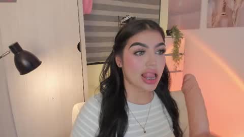 EmilyKenner  Independent model  online show from 07-23-26, 11:41