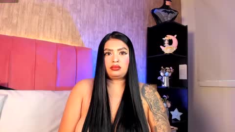 Snapshot of emily_klarence chatting on 05-07-26, 08:36 Emily online show from 05-07-26, 08:36