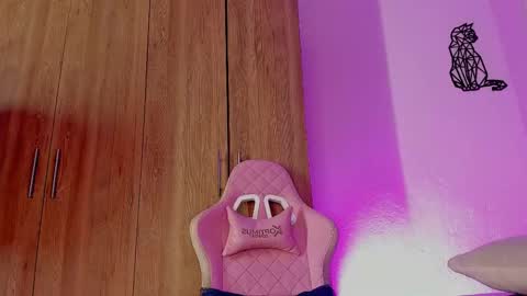 emily lady20  Independient modelIndependiente online show from 02-24-25, 03:23