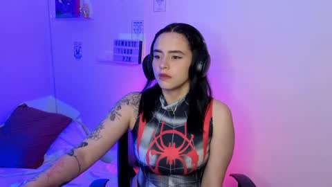 Emily Lindey online show from 03-31-26, 05:52