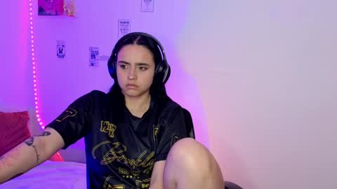 Emily Lindey online show from 04-06-26, 04:46