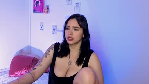 Emily Lindey online show from 04-25-26, 04:15