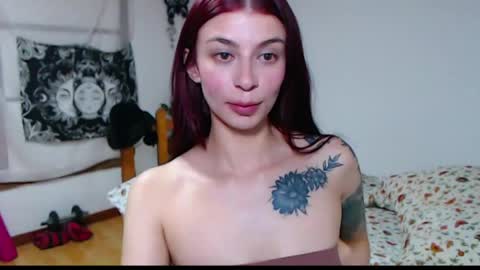Snapshot of emily_mckey chatting on 05-09-26, 07:41 Emily online show from 05-09-26, 07:41