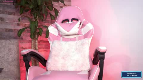 Emily online show from 04-18-26, 12:58