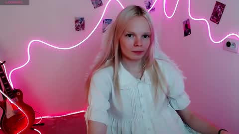 Lia online show from 09-11-25, 01:22