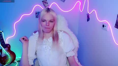 Lia online show from 10-28-25, 09:39