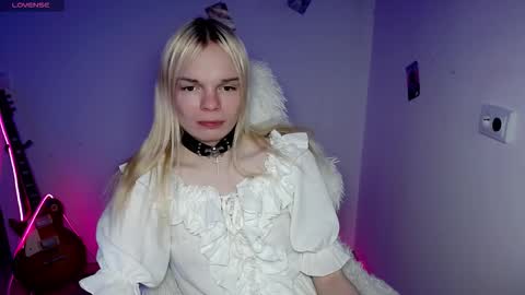 Lia online show from 12-20-25, 08:43