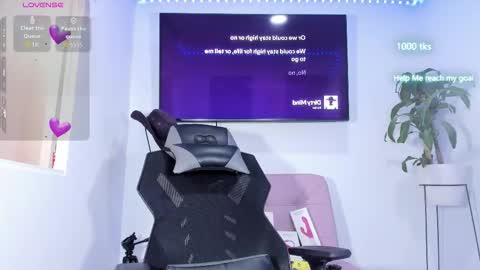 emily_palmeer online show from 10-13-25, 11:54