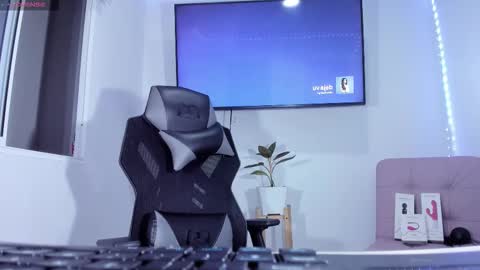 emily_palmeer online show from 03-26-26, 09:37