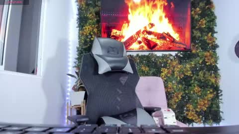 emily_palmeer online show from 04-18-26, 09:24