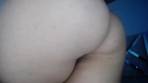 Snapshot of emily_pervert00 chatting on 10-02-25, 07:10 Emily online show from 10-02-25, 07:10