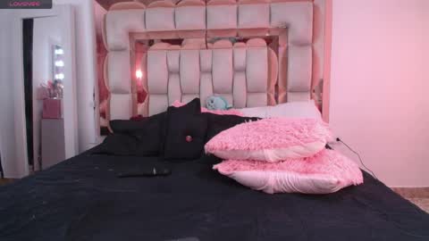 emily online show from 04-21-26, 01:42