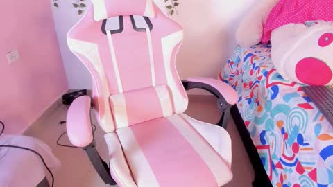 Emily online show from 10-11-25, 06:12