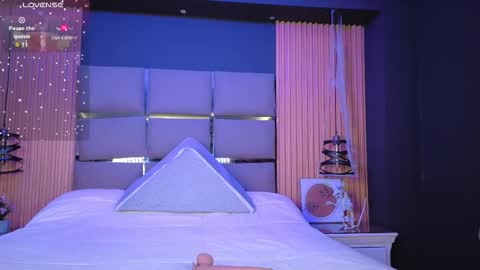 Snapshot of emily_roberts9 chatting on 11-14-25, 11:31 Emily online show from 11-14-25, 11:31