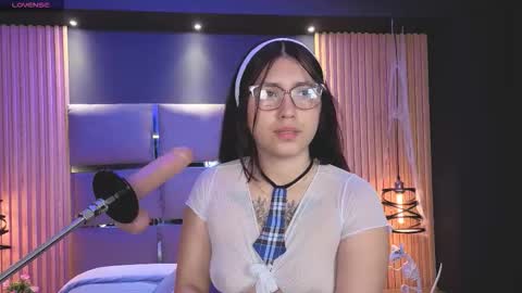 Snapshot of emily_roberts9 chatting on 11-22-25, 11:31 Emily online show from 11-22-25, 11:31