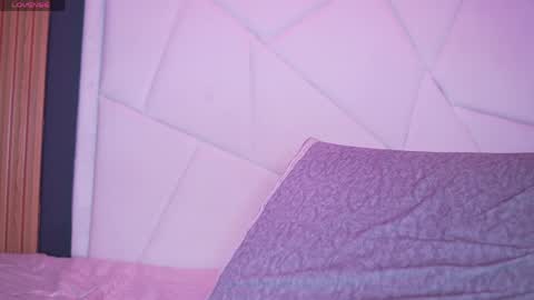 Snapshot of emily_roberts9 chatting on 04-01-26, 01:52 Emily online show from 04-01-26, 01:52