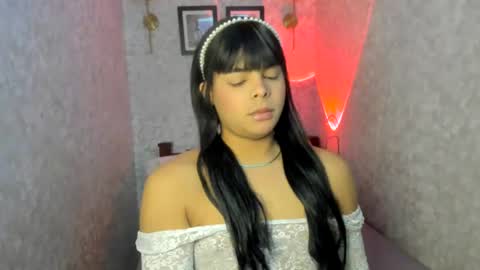 Snapshot of emily_rosue_ chatting on 07-14-26, 01:30 emily_rosue_ online show from 07-14-26, 01:30
