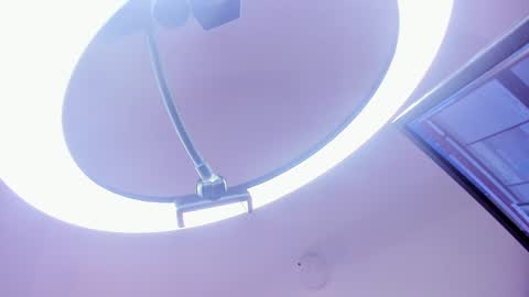 Snapshot of emily_roux chatting on 12-07-24, 07:27  EMILY  online show from 12-07-24, 07:27