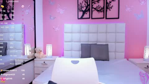 Snapshot of emily_roux chatting on 01-10-25, 06:09  EMILY  online show from 01-10-25, 06:09