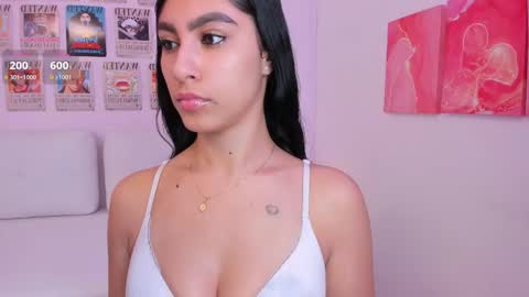 Snapshot of emily_roux chatting on 11-02-25, 02:41  EMILY  online show from 11-02-25, 02:41