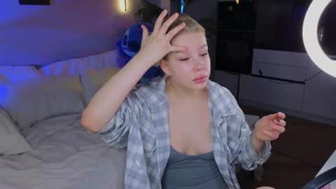 emily shepard online show from 04-23-26, 02:35