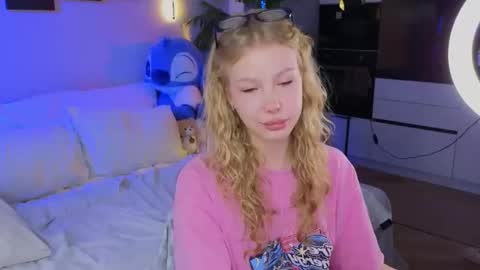 emily shepard online show from 04-24-26, 02:36