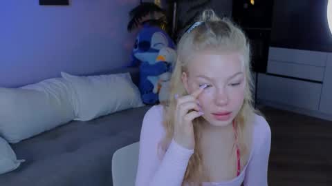 emily shepard online show from 06-11-26, 02:33