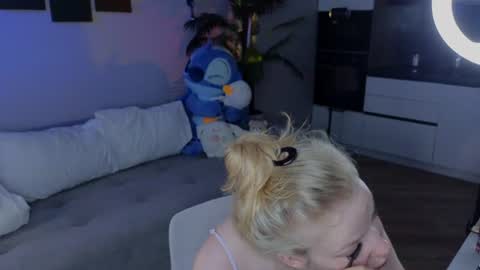 emily shepard online show from 06-24-26, 04:00