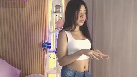 Emily online show from 03-26-26, 12:22