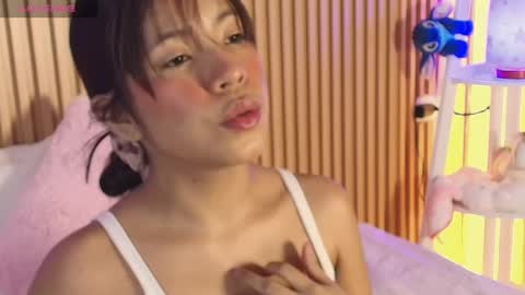 Emily online show from 04-25-26, 12:30