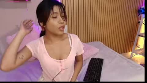 Emily online show from 07-21-26, 12:18