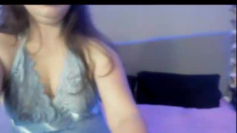 Snapshot of emily_tulip chatting on 06-20-26, 11:24 Vanesa online show from 06-20-26, 11:24