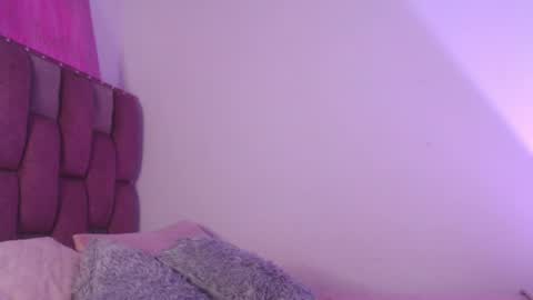 Snapshot of emily_w2 chatting on 05-05-26, 03:36 emily_w2 online show from 05-05-26, 03:36