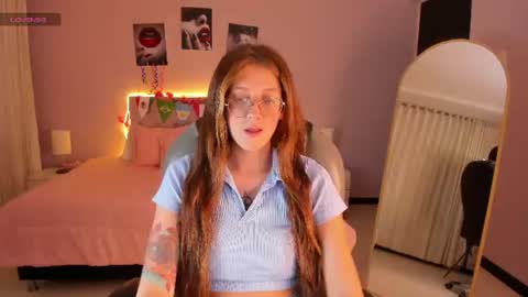 Snapshot of emily_warren__ chatting on 06-24-26, 08:30 emily_warren__ online show from 06-24-26, 08:30