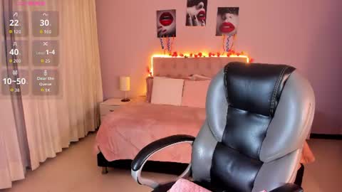 Snapshot of emily_warren__ chatting on 07-28-26, 09:14 emily_warren__ online show from 07-28-26, 09:14