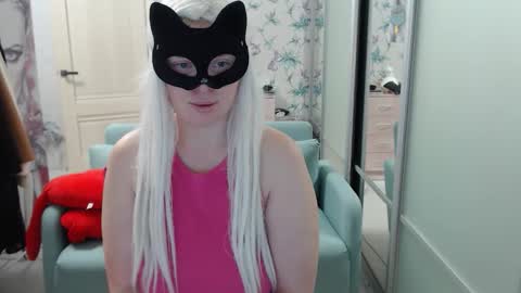Emily online show from 01-12-26, 02:00