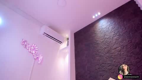 emilyallen_1 online show from 11-20-25, 04:01