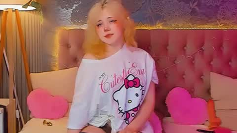 Baby Emelli online show from 04-22-26, 06:49