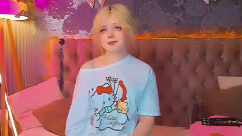 Baby Emelli online show from 04-23-26, 07:09