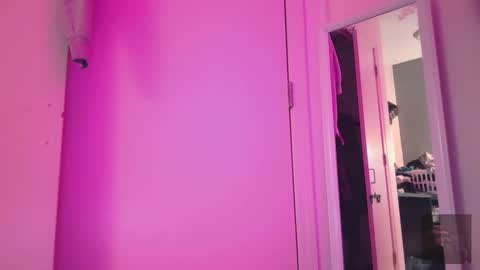 Emily Beach online show from 10-31-25, 02:12