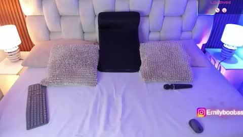 Emily online show from 10-01-25, 05:46