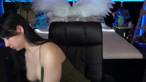 Emy online show from 10-20-25, 05:41