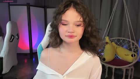 Emilyhaves online show from 10-10-25, 02:38