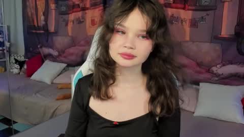 Emilyhaves online show from 11-13-25, 04:50