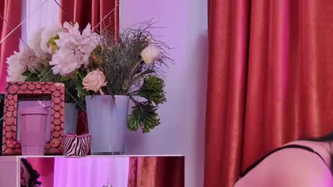 Snapshot of emilycolle_ chatting on 10-12-25, 04:55 Emily online show from 10-12-25, 04:55